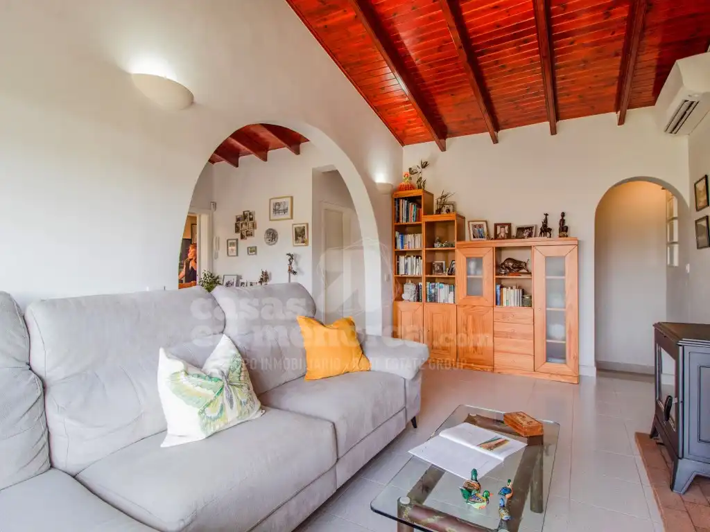 Country homes for sale in Cala Blanca