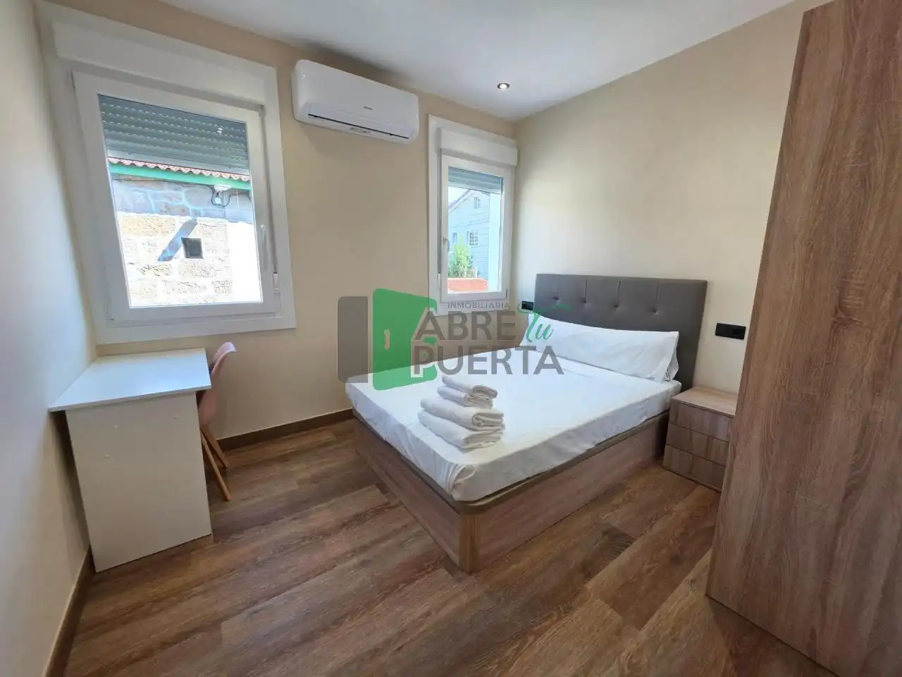 Dormitori de Casa o xalet de lloguer en Ourense Capital  amb Calefacció i Moblat