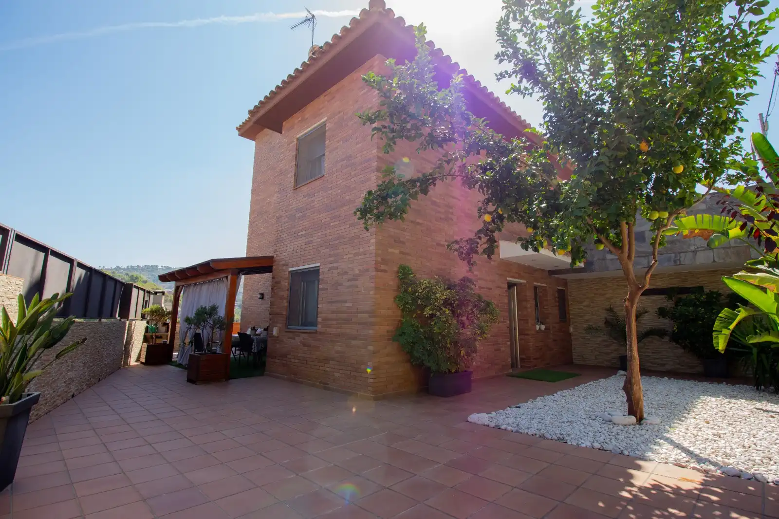 House with terrace for sale in Carrer de Uruguai, imagen 7