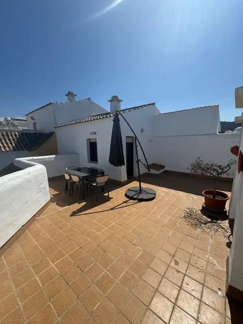 Terrassa de Àtic en venda en Zahara de los Atunes amb Aire condicionat, Jardí privat i Traster