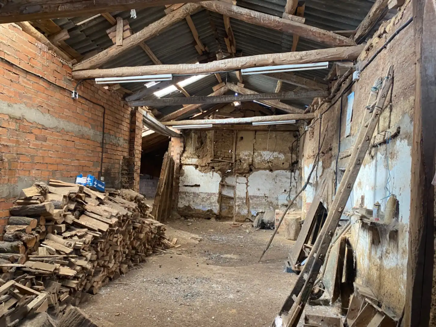 Commercial properties for sale in Roperuelos del Páramo