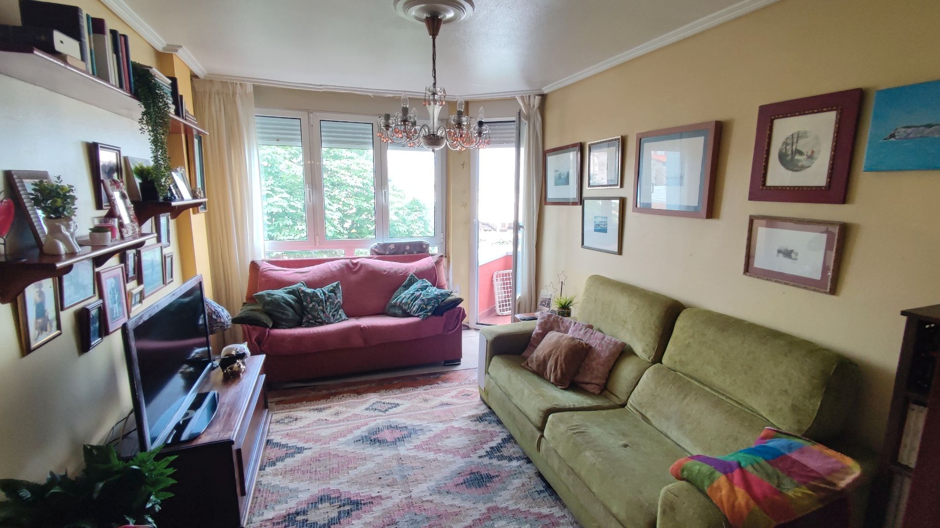 Living room of Flat for sale in Santander  with Terrace, Furnished and Oven