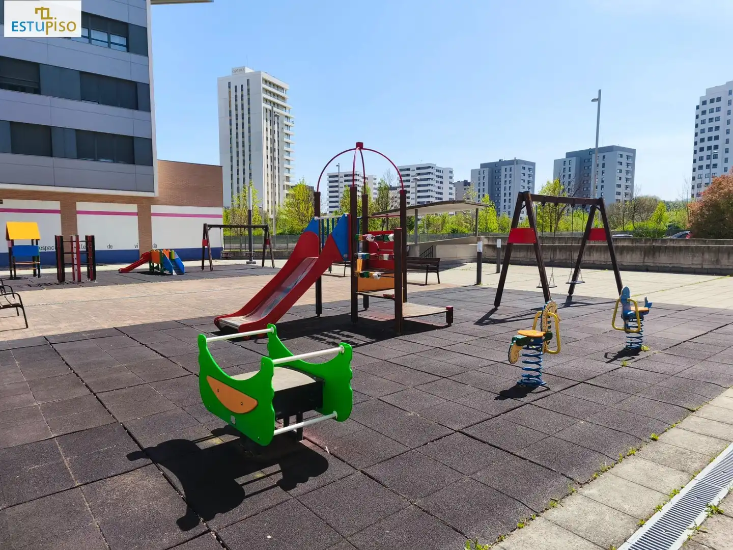 Terraza de Piso en venta en Vitoria - Gasteiz con Calefacción, Jardín privado y Terraza