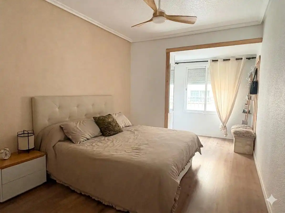 Habitación de Piso en venta en Monóvar  / Monòver con Aire acondicionado y Balcón