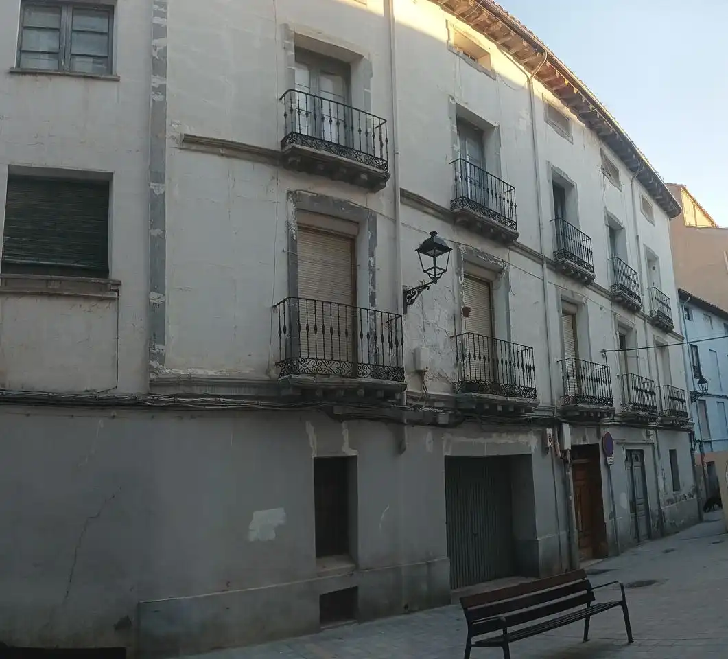 Außenansicht von Gebäude zum Verkauf in Calatayud