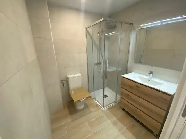 Baño de Dúplex en venta en Montcada i Reixac con Aire acondicionado, Calefacción y Terraza