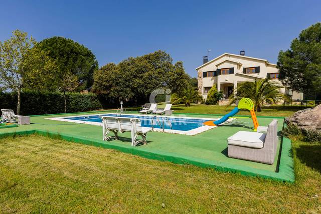 Casa-chalet en Venta en La Navata