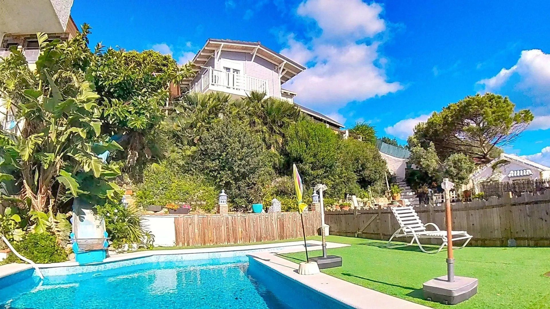 Swimming pool of House or chalet for sale in Algeciras  with Heating, Terrace and Swimming Pool