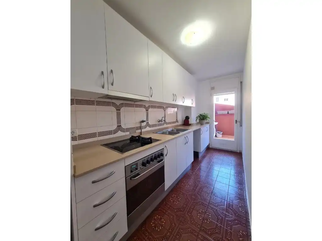 Kitchen of Flat for rent in Girona