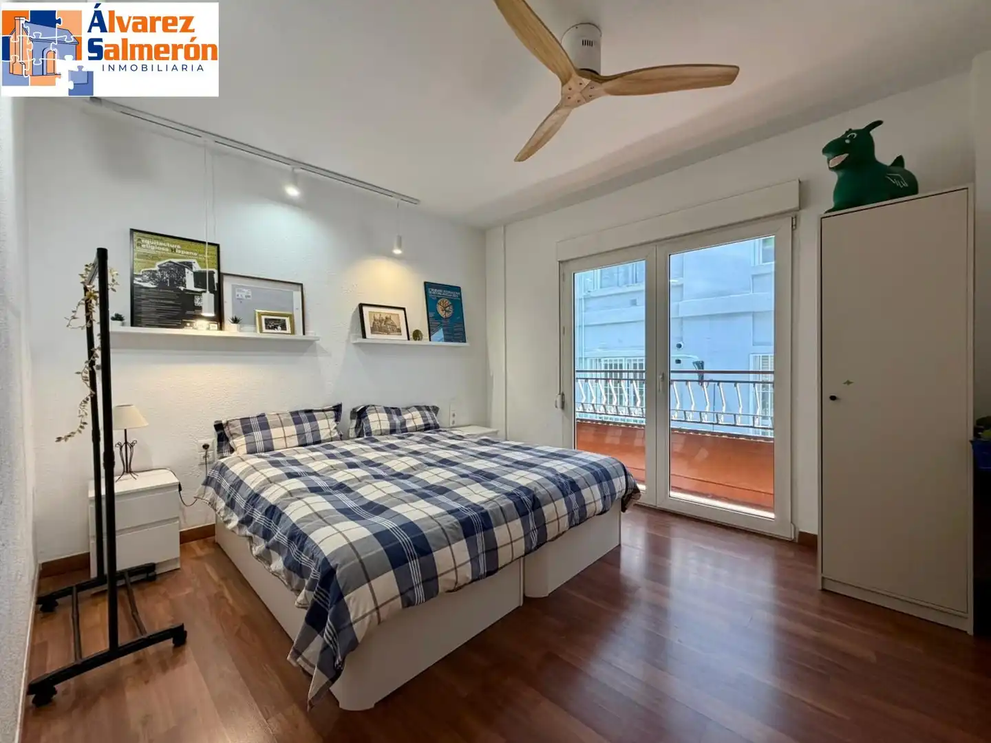 Habitación de Piso en venta en Granada con Aire acondicionado, Parquet y Balcón