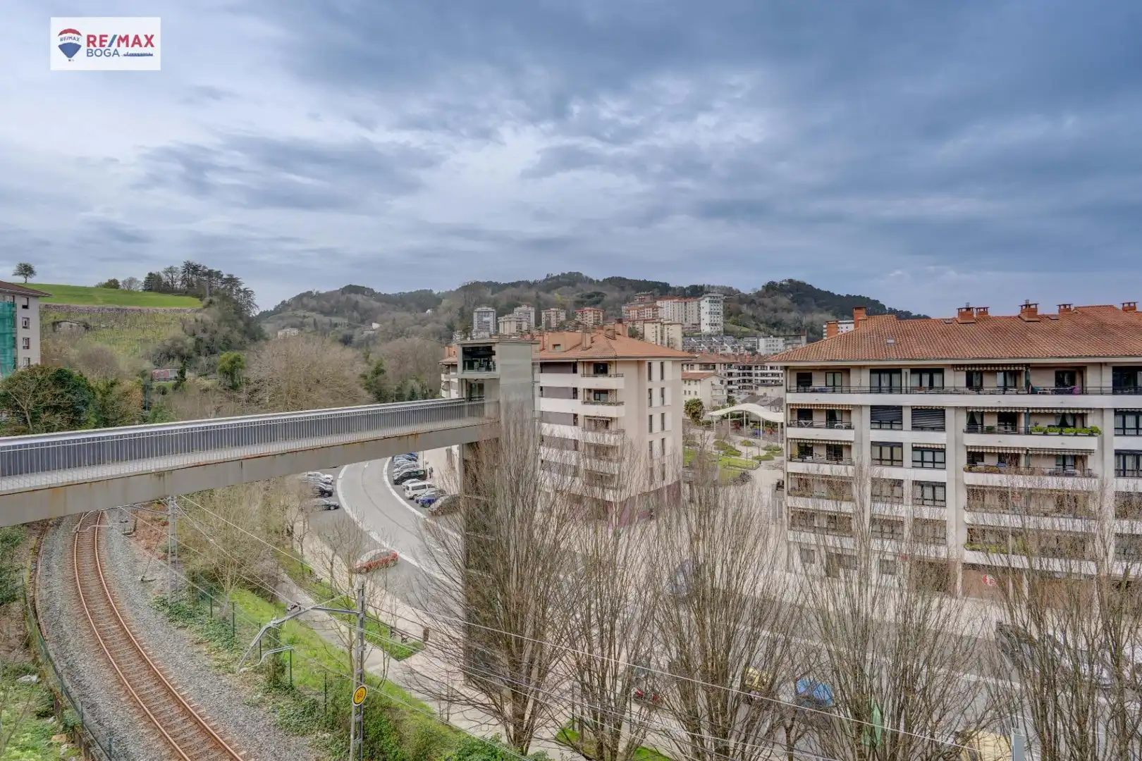 Außenansicht von Wohnung zum Verkauf in Zarautz mit Privatgarten