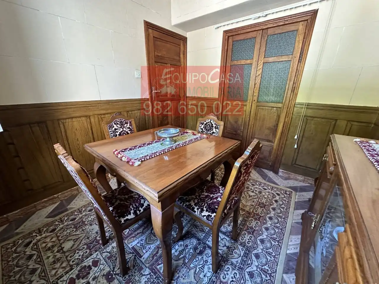 Menjador de Casa adosada en venda en Palas de Rei amb Calefacció, Jardí privat i Parquet