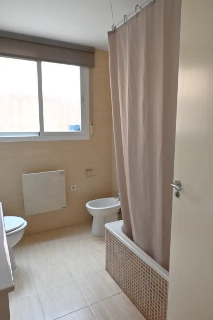 Bathroom of Flat for sale in Churriana de la Vega  with Air Conditioner, Heating and Furnished