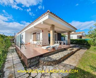 Vista exterior de Casa o xalet en venda en L'Escala amb Aire condicionat