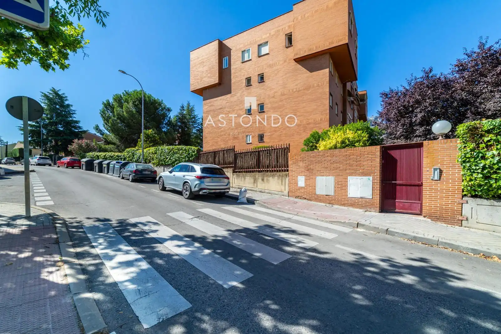 Vista exterior de Pis de lloguer en Madrid amb Calefacció, Piscina i Piscina comunitària