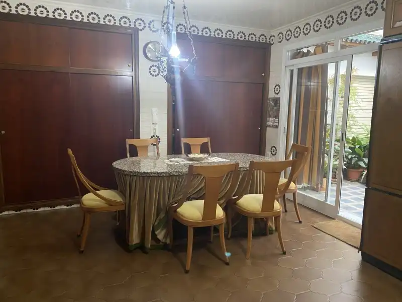Comedor de Piso en venta en Lucena con Balcón y Internet