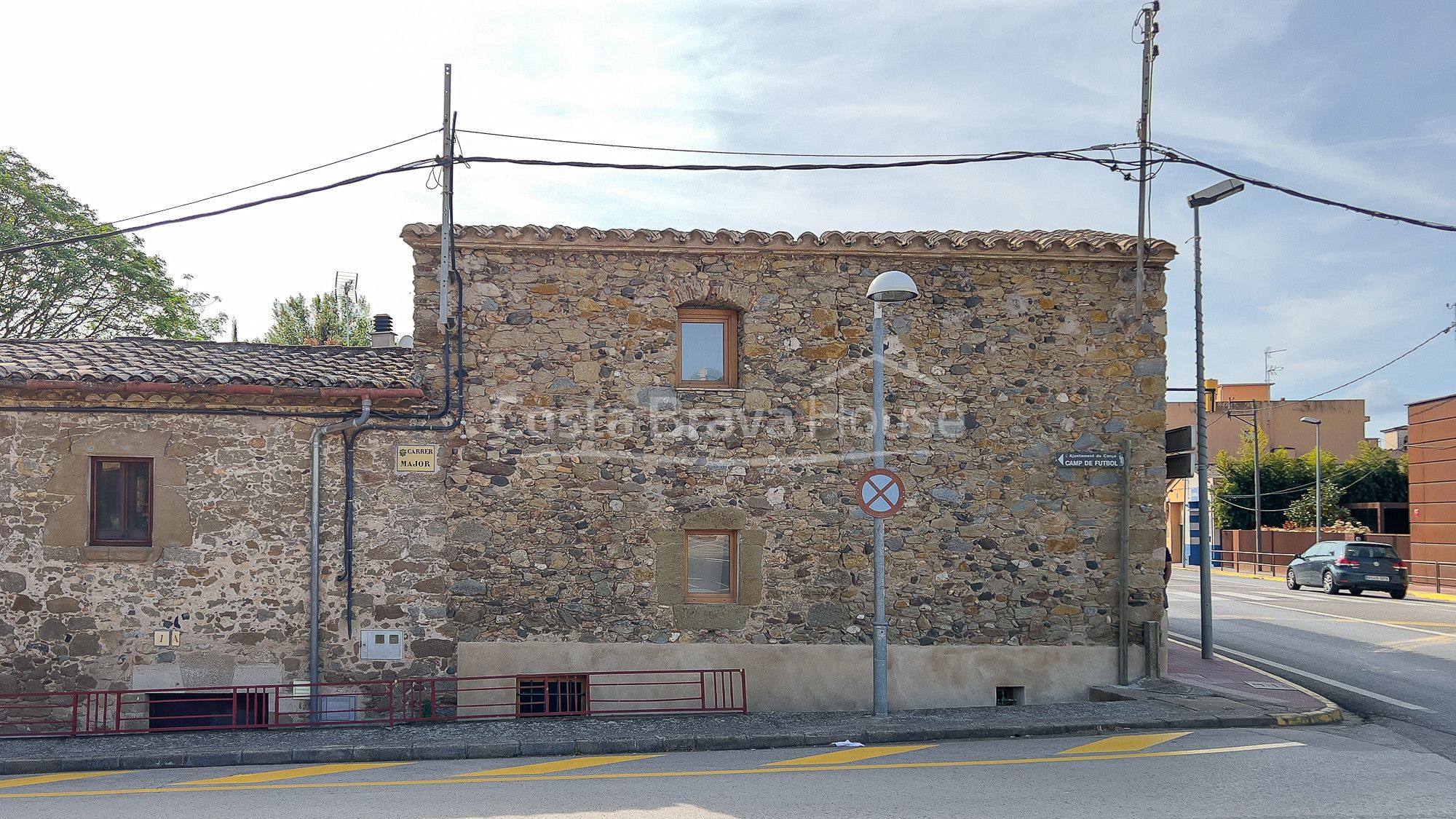 Vista exterior de Finca rústica en venda en Corçà amb Jardí privat