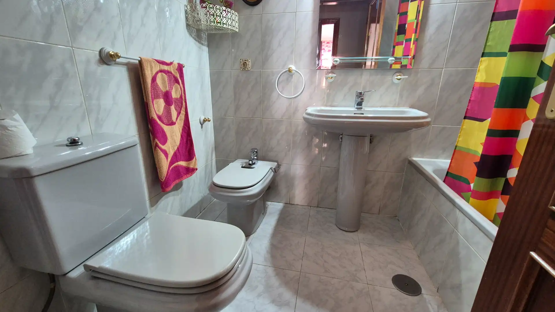 Bathroom of Flat for sale in Palencia  with Heating, Parquet flooring and Storage room