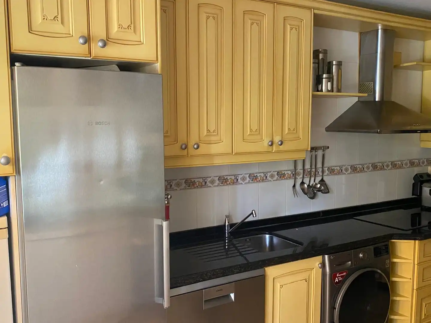 Cocina de Casa adosada en venta en Castilleja de Guzmán con Aire acondicionado, Terraza y Piscina