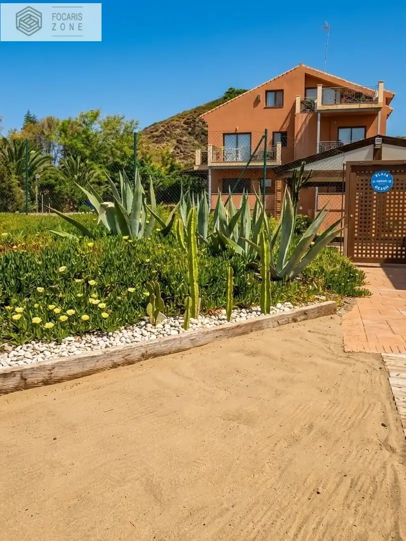 Jardí de Estudi en venda en Vélez-Málaga amb Aire condicionat, Terrassa i Balcó