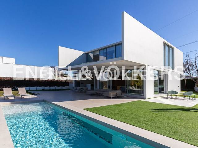 Casa-chalet en Alquiler en Carrer Rosinyol en Torre en Conill - Cumbres de San Antonio