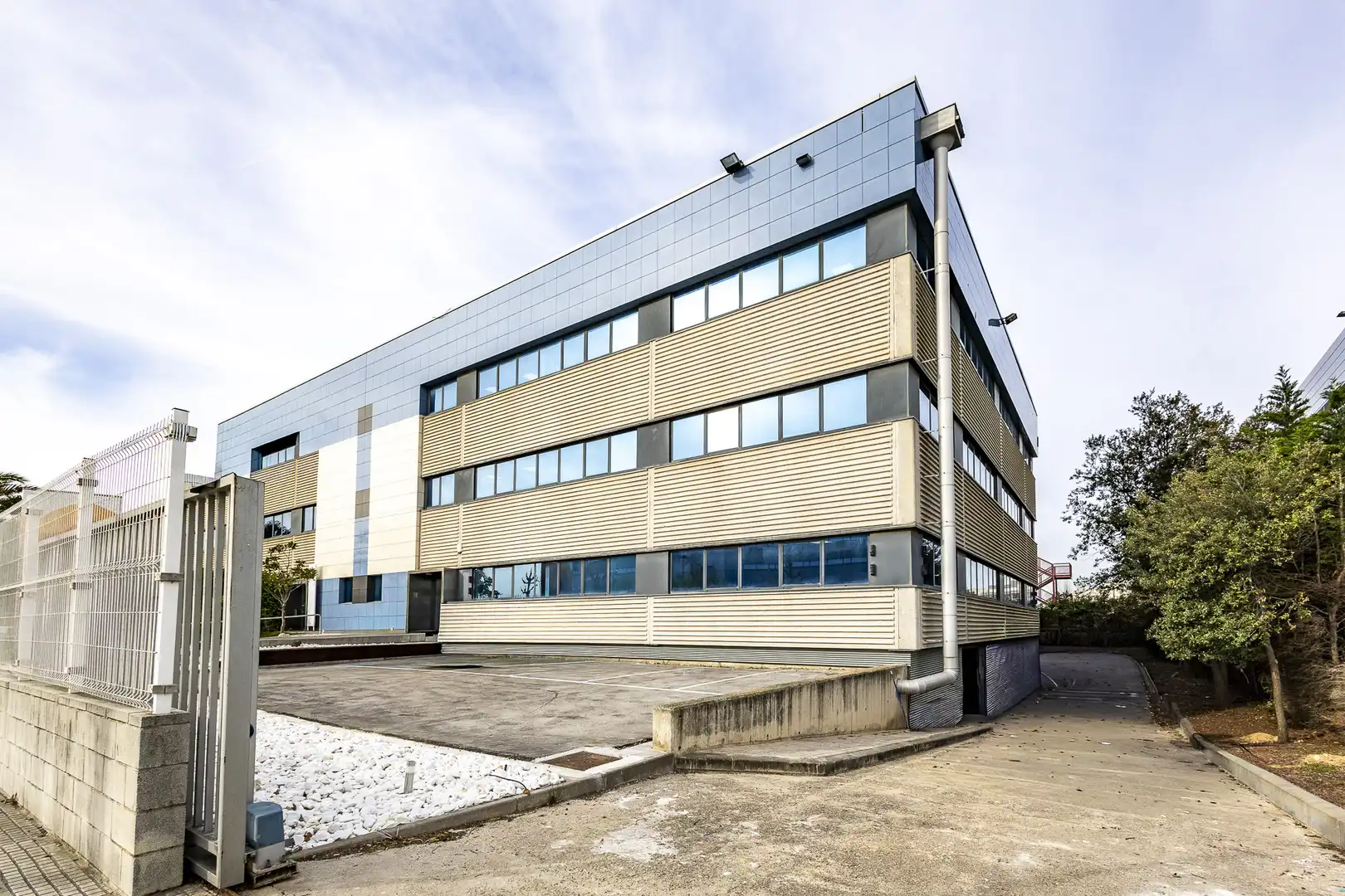 Vista exterior de Oficina de lloguer en El Prat de Llobregat