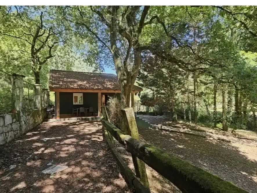 Vista exterior de Casa o xalet de lloguer en Galdakao amb Calefacció, Jardí privat i Terrassa