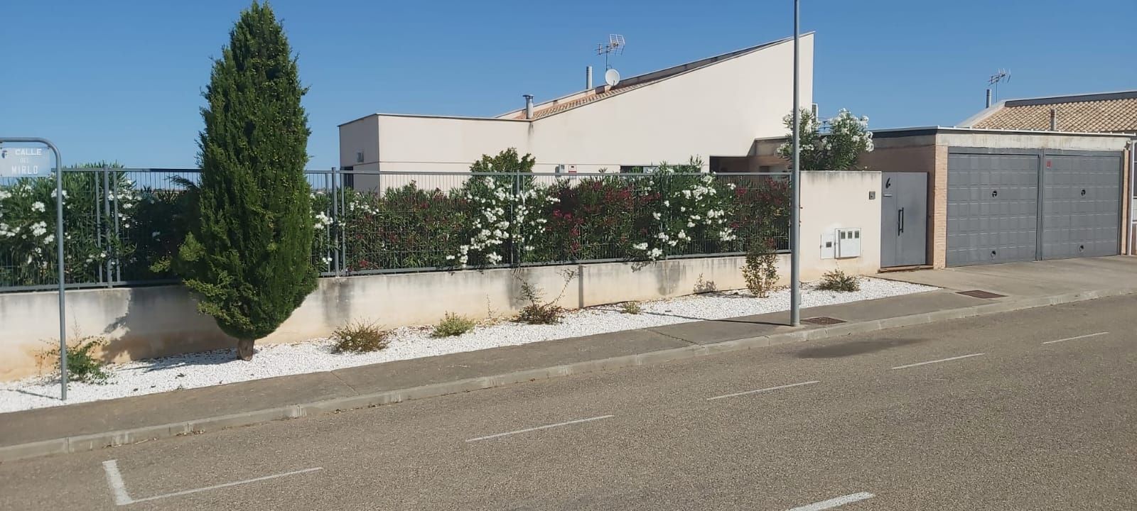 Vista exterior de Casa o xalet en venda en Layos amb Aire condicionat, Calefacció i Jardí privat
