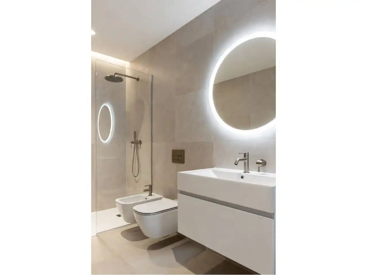 Badezimmer von Wohnung zum Verkauf in Sabadell mit Klimaanlage, Heizung und Parkett