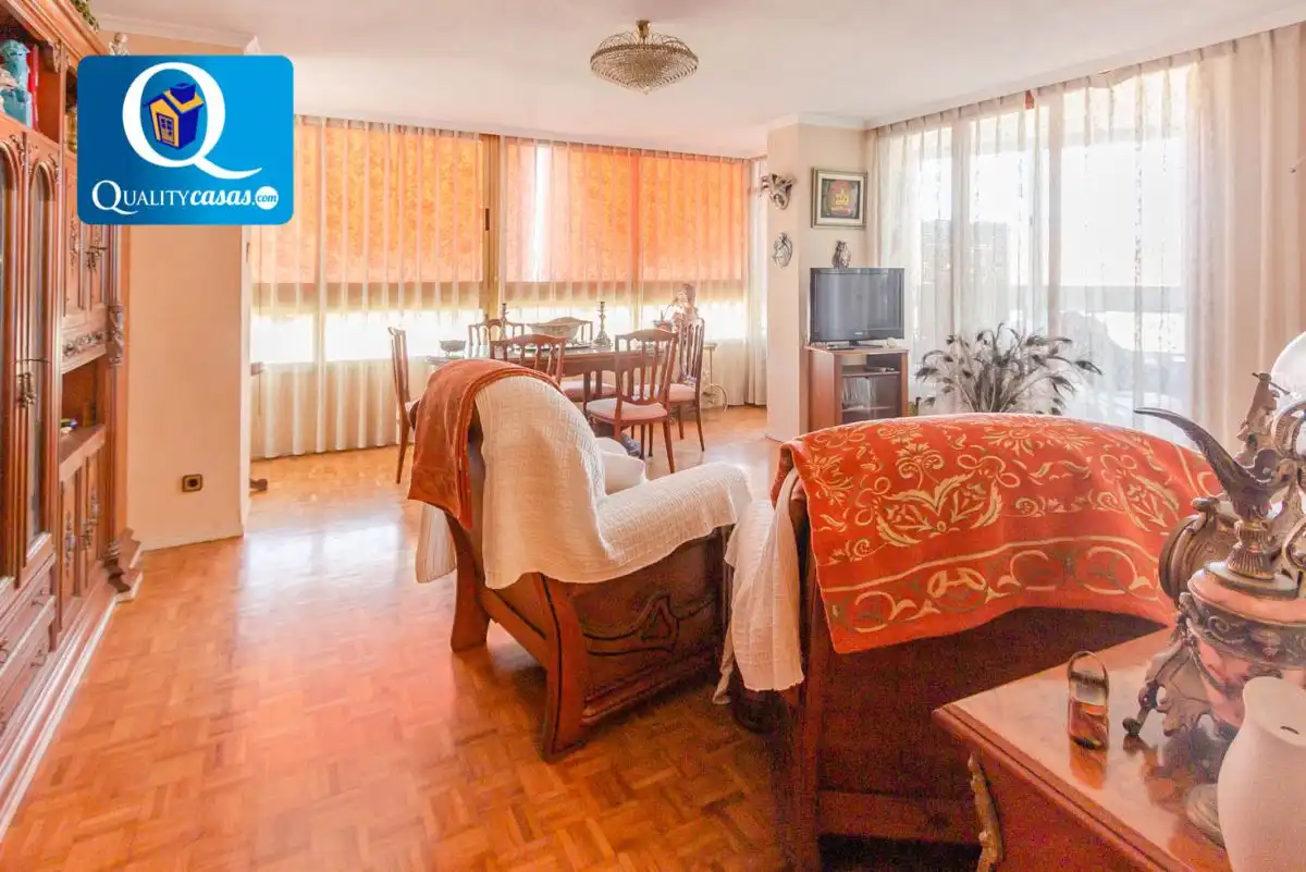 Sala d'estar de Apartament en venda en Alicante / Alacant amb Aire condicionat, Calefacció i Terrassa