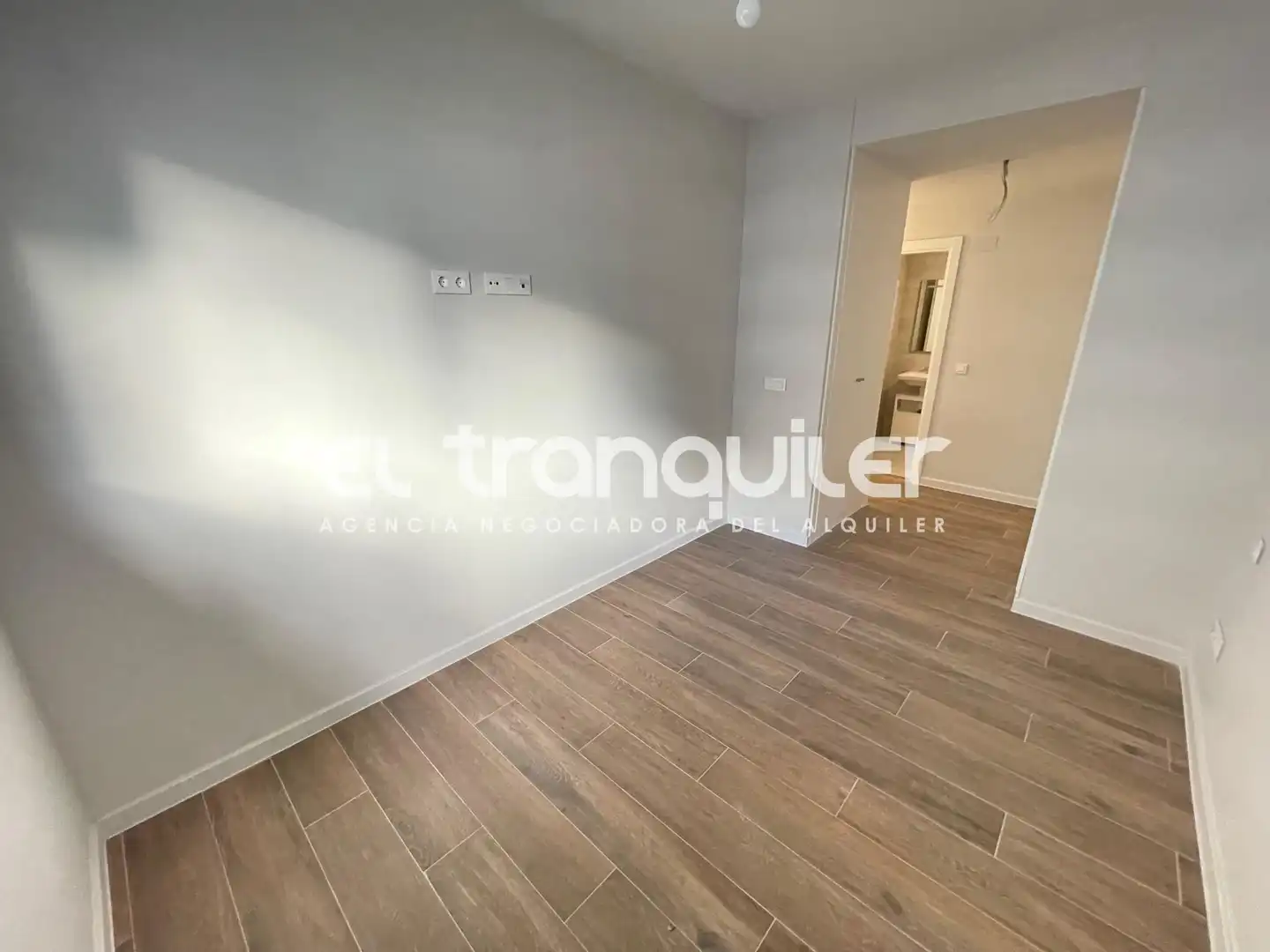 Appartamento con piscina in affitto a Calle Gales, imagen 10