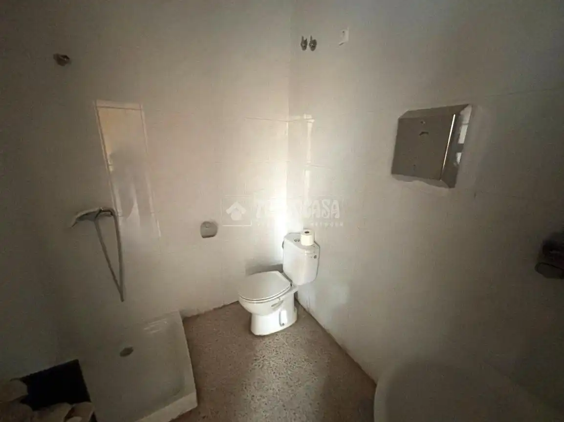 Baño de Local en venta en Villaverde de Medina