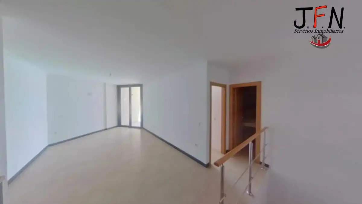 Dúplex en venta en La Oliva con Jardín privado, Balcón y Alarma