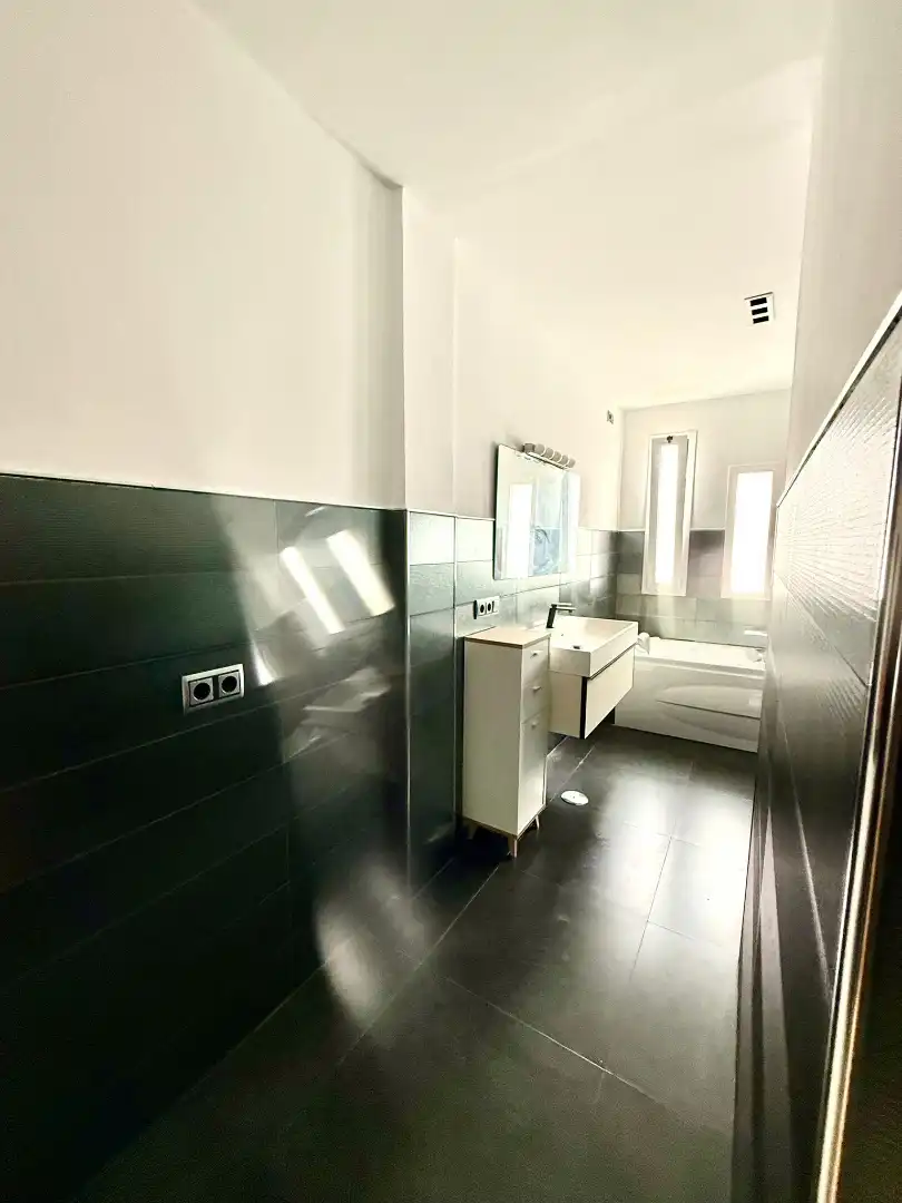 Terraced house with terrace for sale in Calle Cánovas del Castillo, imagen 7