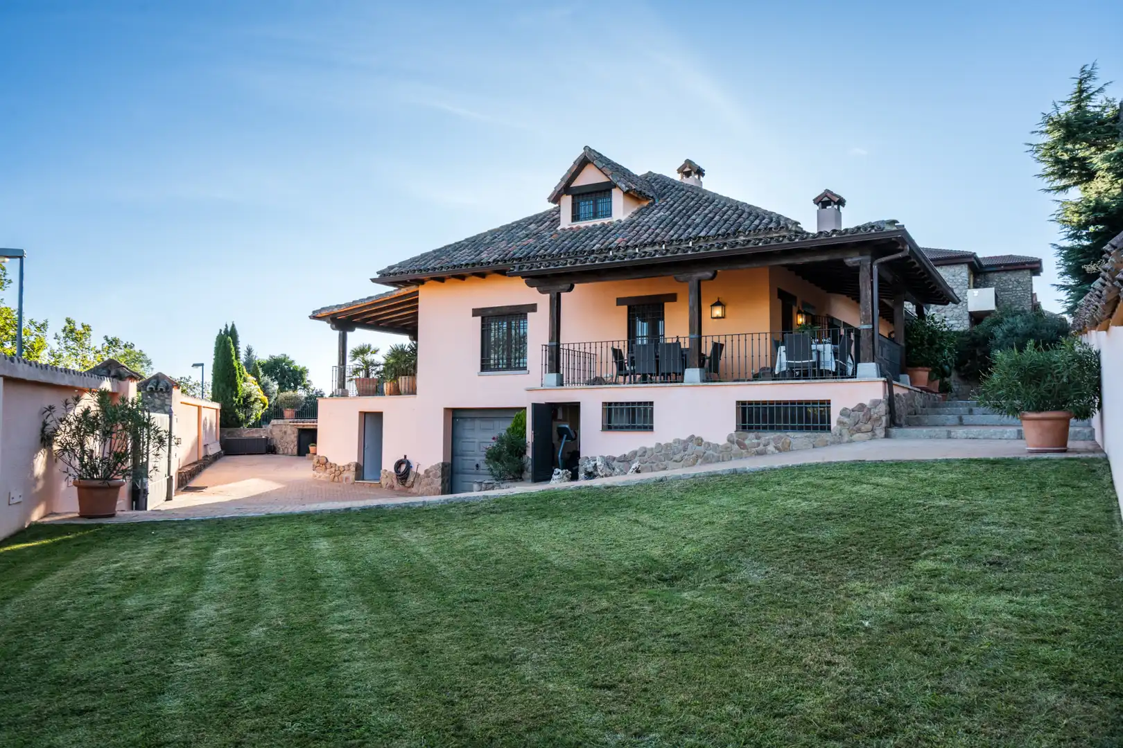 Exterior view of Houses for sale in Manzanares El Real  with Air Conditioner, Heating and Private garden