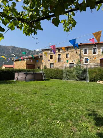 Casa-chalet en Venta en Corro Entitatea en Valdegovia / Gaubea