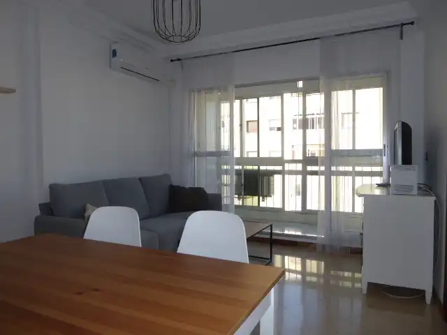 Sala de estar de Piso de alquiler en Málaga con Aire acondicionado, Terraza y Amueblado