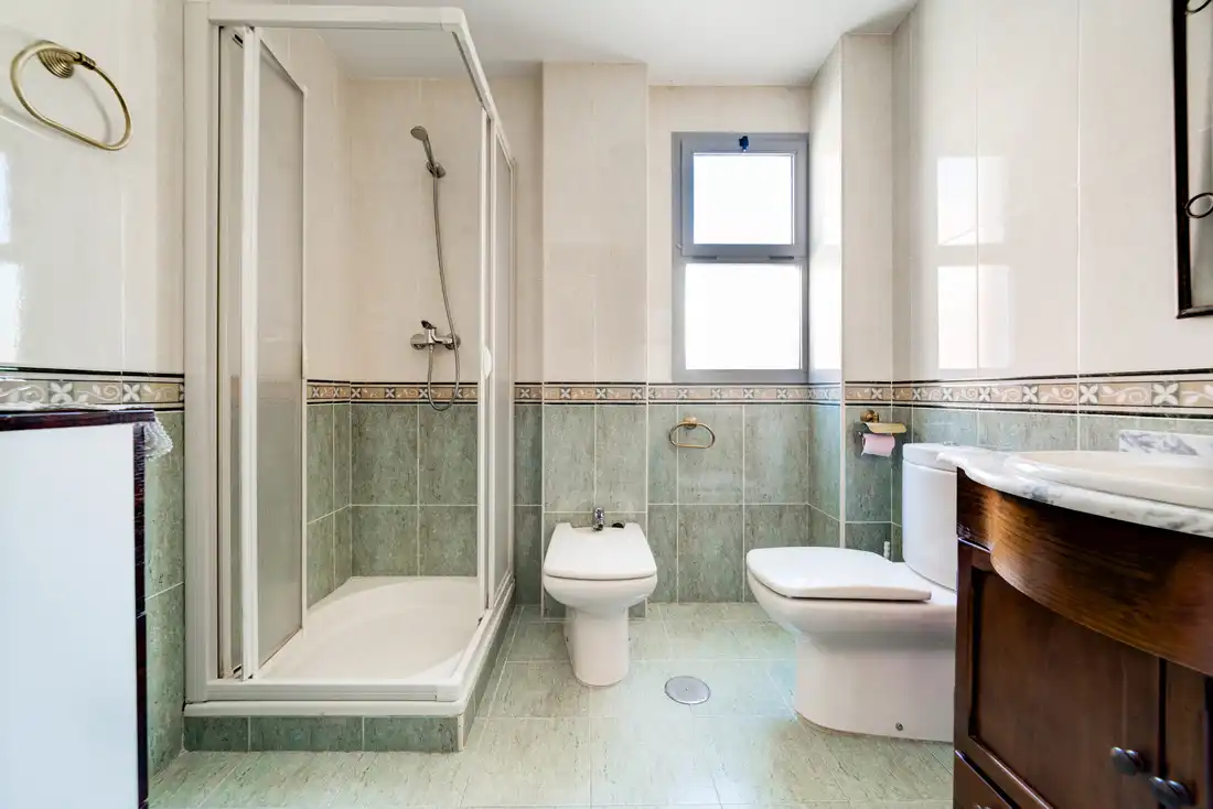 Bathroom of Flat for sale in Málaga  with Terrace