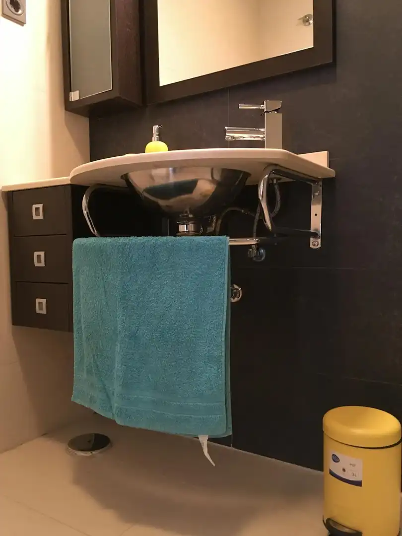 Bathroom of Flat for rent in Madrid  with Air Conditioner, Heating and Furnished