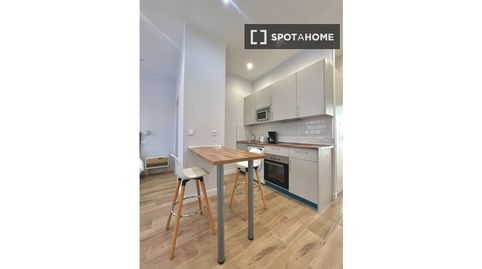 Foto 4 von Wohnung zur Miete in Pinar del Rey, Madrid Capital