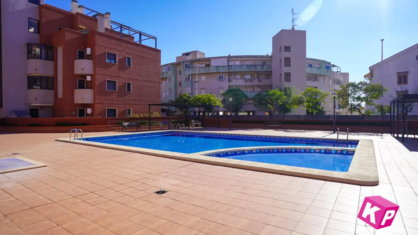 Schwimmbecken von Wohnung zum Verkauf in Santa Pola mit Klimaanlage, Heizung und Terrasse
