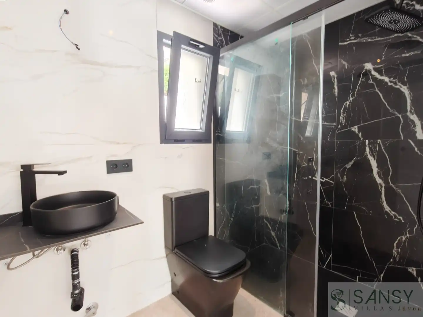 Baño de Casa o chalet en venta en Dénia con Aire acondicionado, Calefacción y Terraza