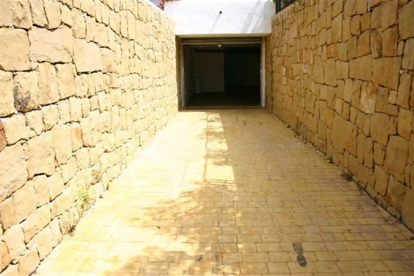 Casa adosada en venda en Marbella amb Jardí privat, Terrassa i Moblat