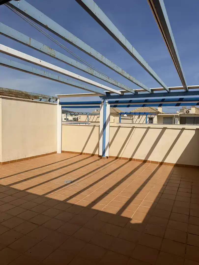 Terrassa de Dúplex de lloguer en Torrox amb Aire condicionat, Piscina i Moblat