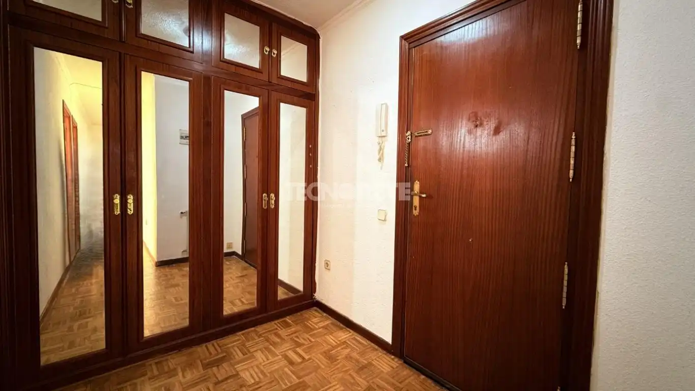 Piso en venta en Guadalajara con Calefacción, Parquet y Terraza
