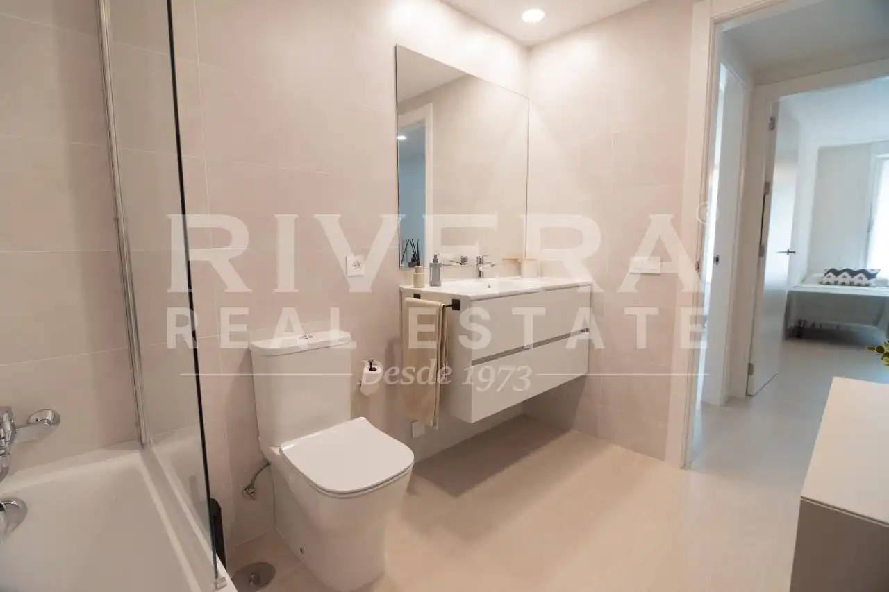 Baño de Piso en venta en Sanxenxo con Calefacción, Terraza y Trastero