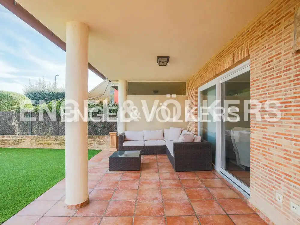 Terrace of Houses for rent in Torrent  with Air Conditioner, Heating and Private garden