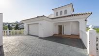 Vista exterior de Casa o xalet en venda en Mijas amb Aire condicionat, Jardí privat i Terrassa