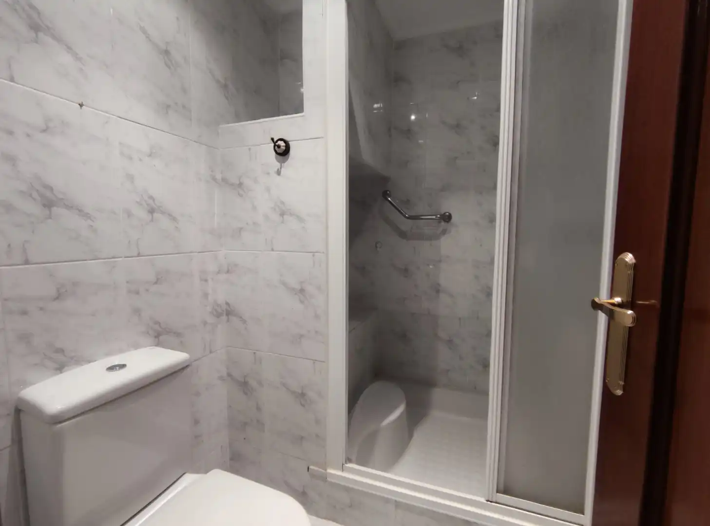 Baño de Apartamento en venta en Ezcaray con Calefacción, Terraza y Trastero