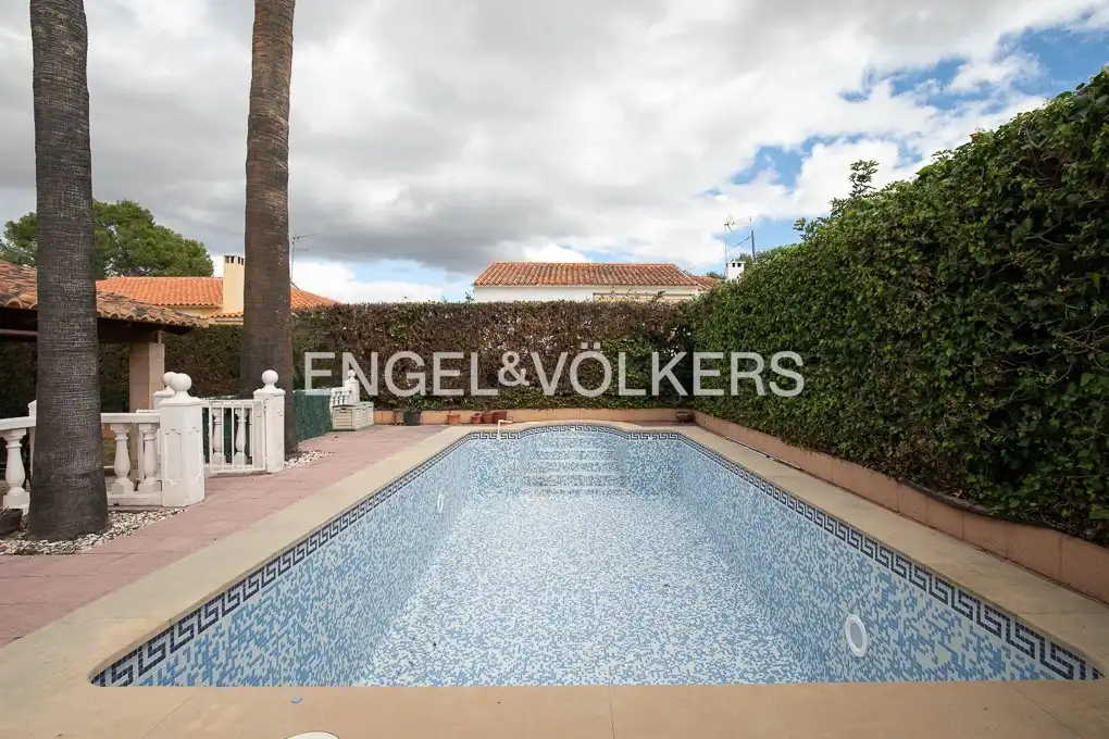 Piscina de Casa o chalet de alquiler en L'Eliana con Aire acondicionado, Calefacción y Jardín privado